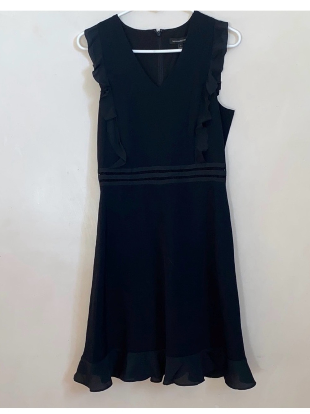Banana Republic Black Ruffle Trim Fit & Flare Dress Size 10 NWT Cocktail Career - Picture 2 of 9